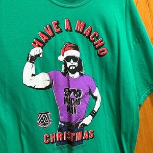 Gildan Green Christmas Graphic T-Shirt